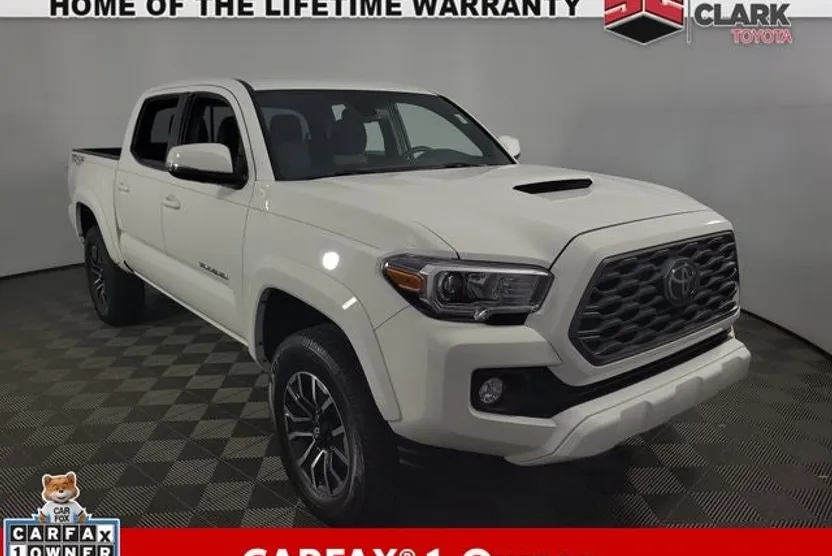 2023 Toyota Tacoma TRD Sport V6 photo 1