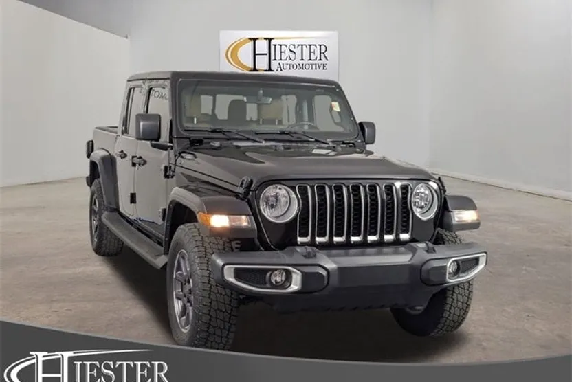 2022 Jeep Gladiator Overland photo 1