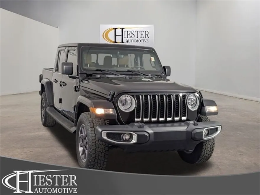 2022 Jeep Gladiator Overland photo 1