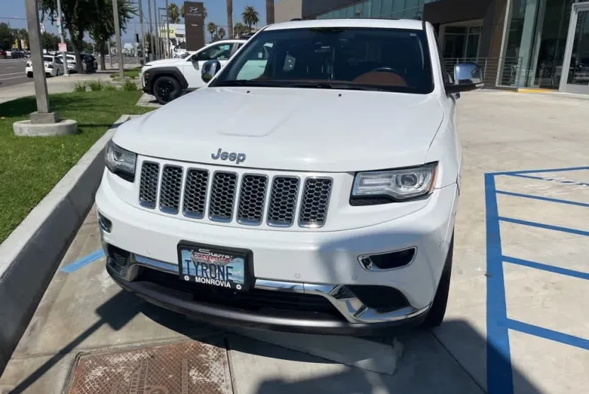 2015 Jeep Grand Cherokee Summit photo 1