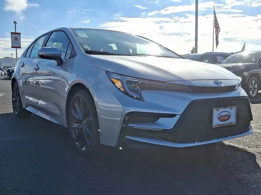 2026 Toyota Corolla SE photo 1