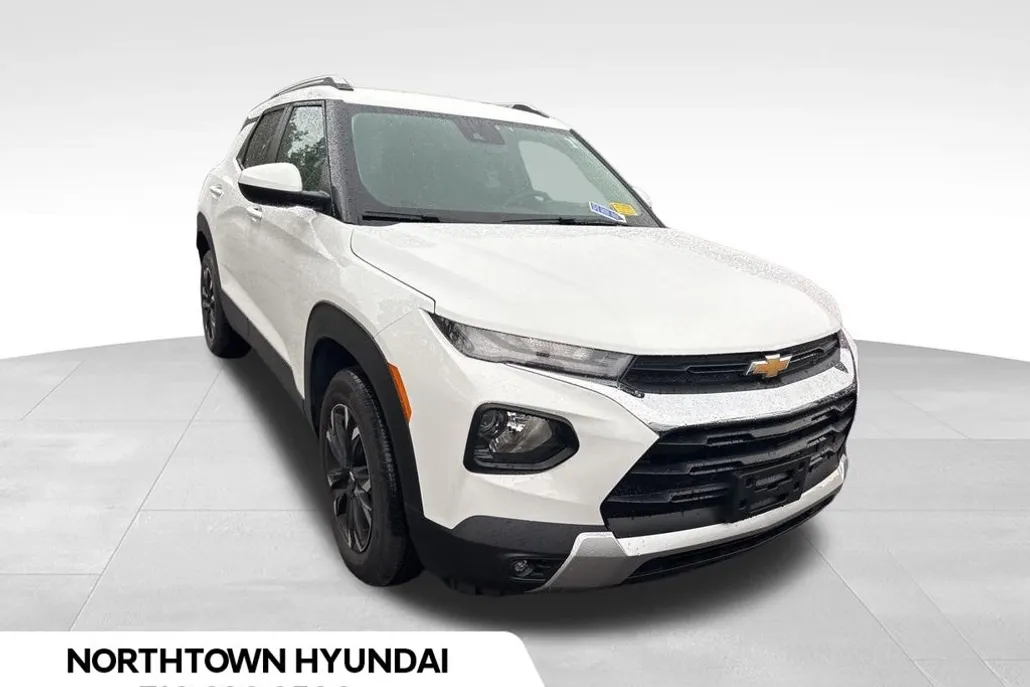 2023 Chevrolet Trailblazer LT photo 1