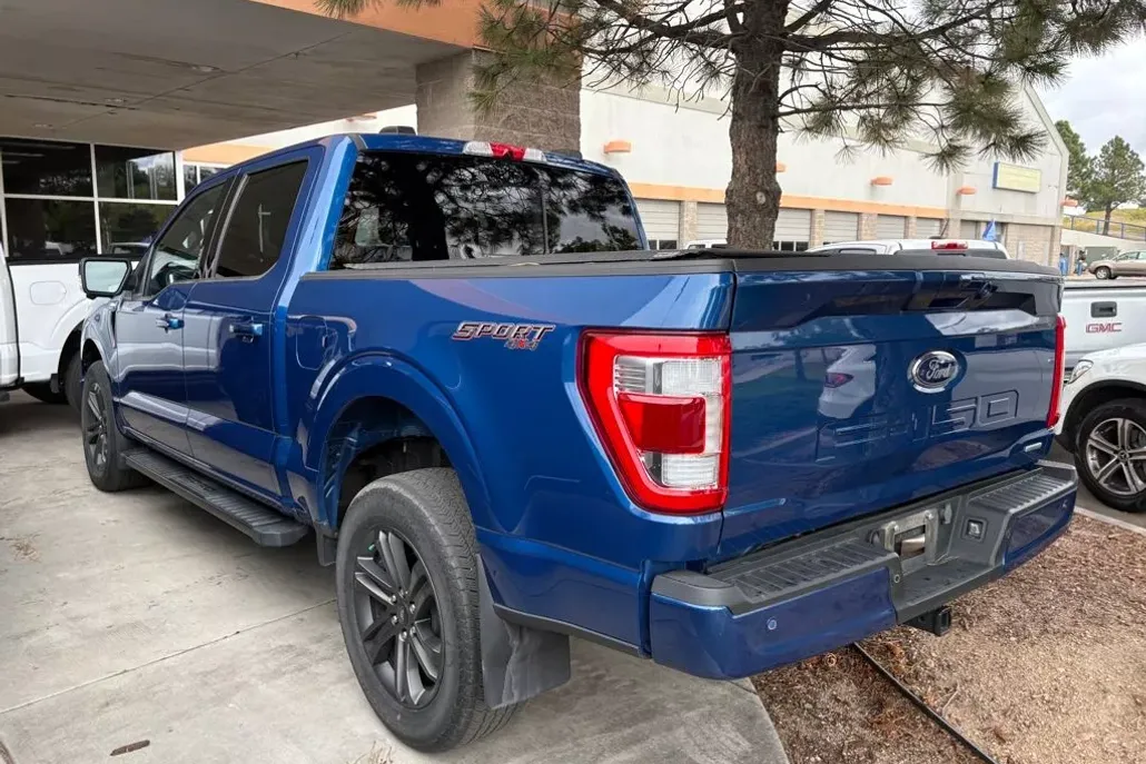2023 Ford F-150 Lariat photo 1