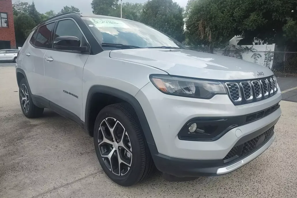 2024 Jeep Compass Limited photo 1