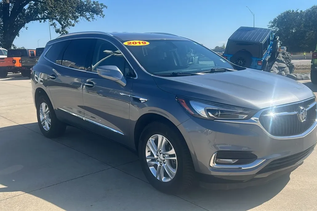 2019 Buick Enclave Essence photo 1