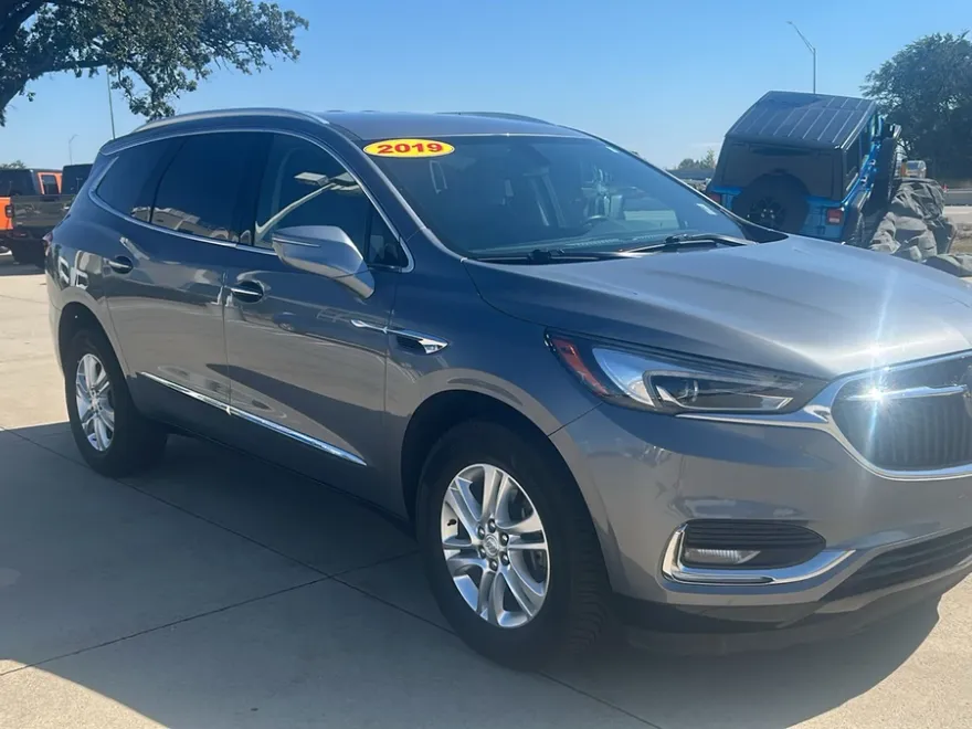 2019 Buick Enclave Essence photo 1