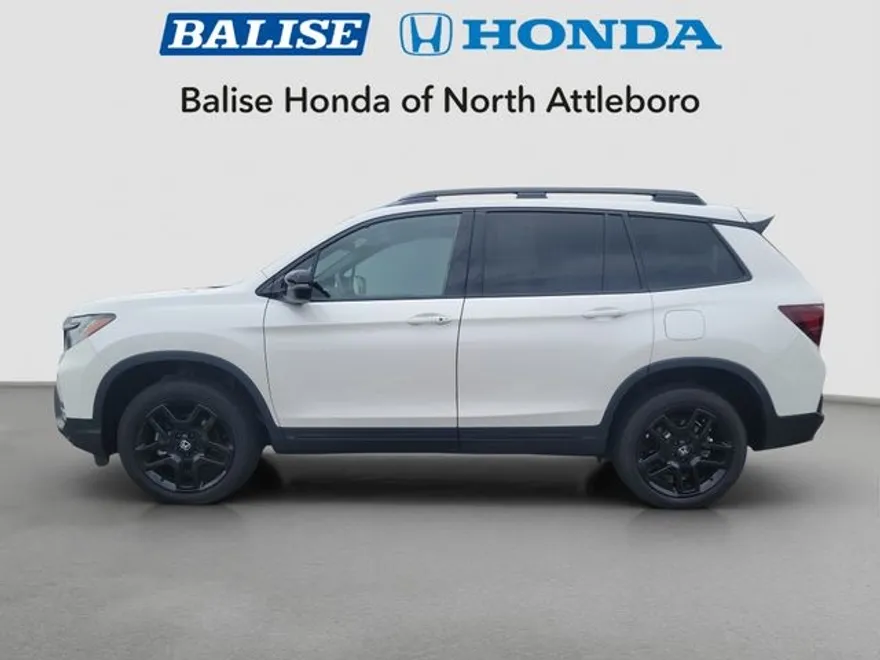 2024 Honda Passport Black Edition photo 1