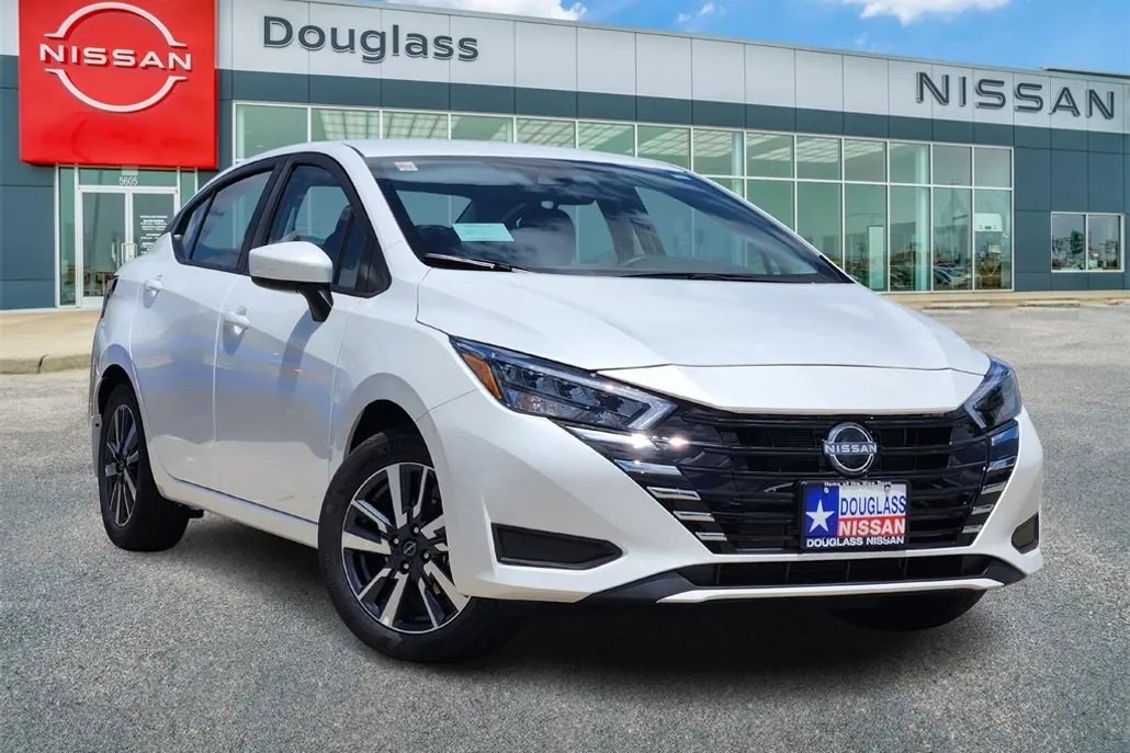 2025 Nissan Versa 1.6 SV photo 1