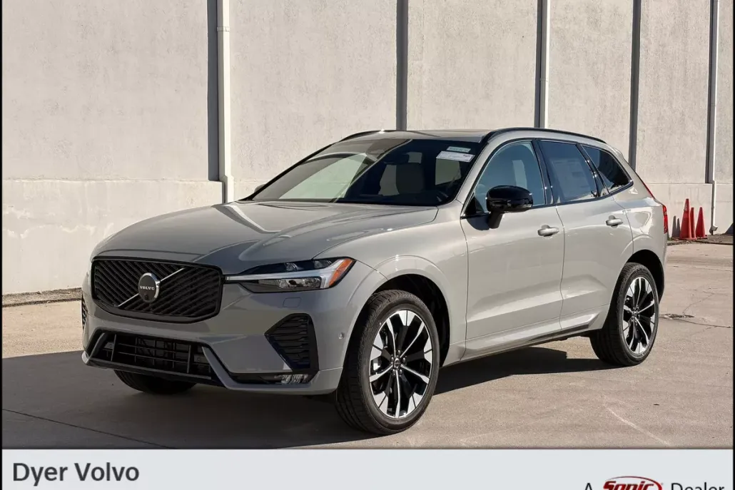 2026 Volvo XC60 B5 Plus photo 1