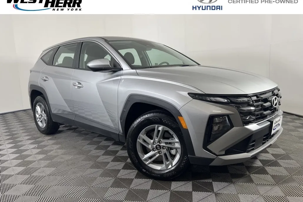 2025 Hyundai Tucson SE photo 1
