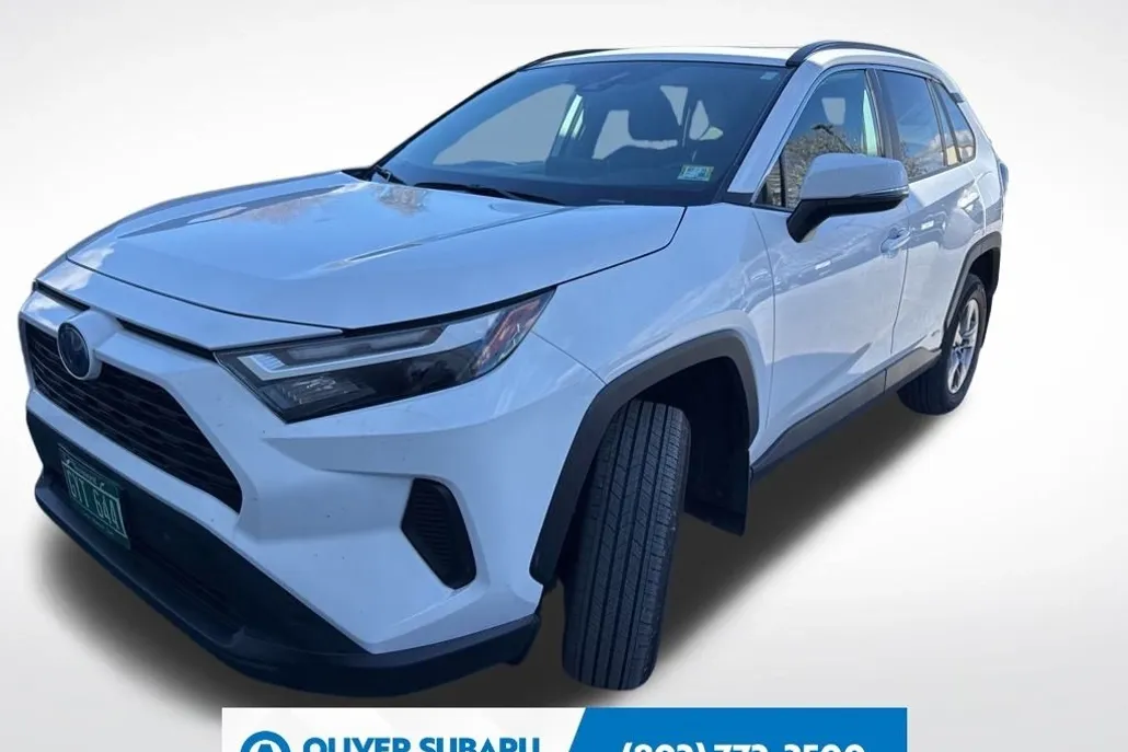 2024 Toyota RAV4 Hybrid XLE photo 1