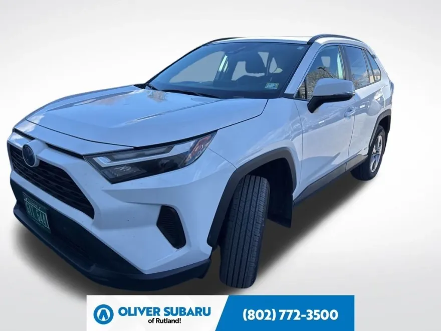 2024 Toyota RAV4 Hybrid XLE photo 1