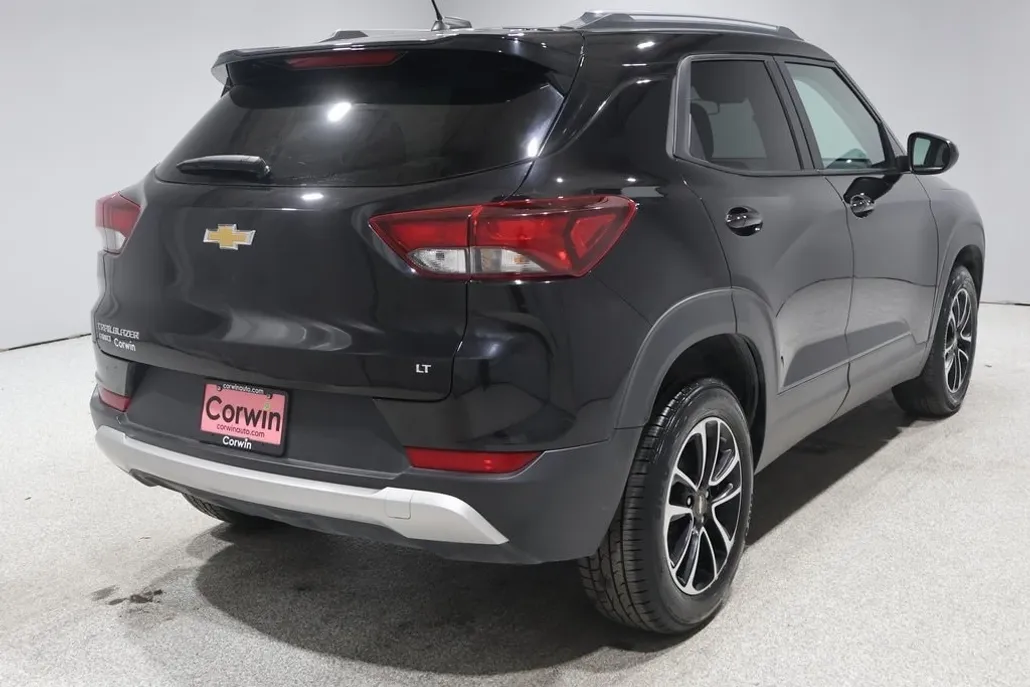 2025 Chevrolet Trailblazer LT photo 1