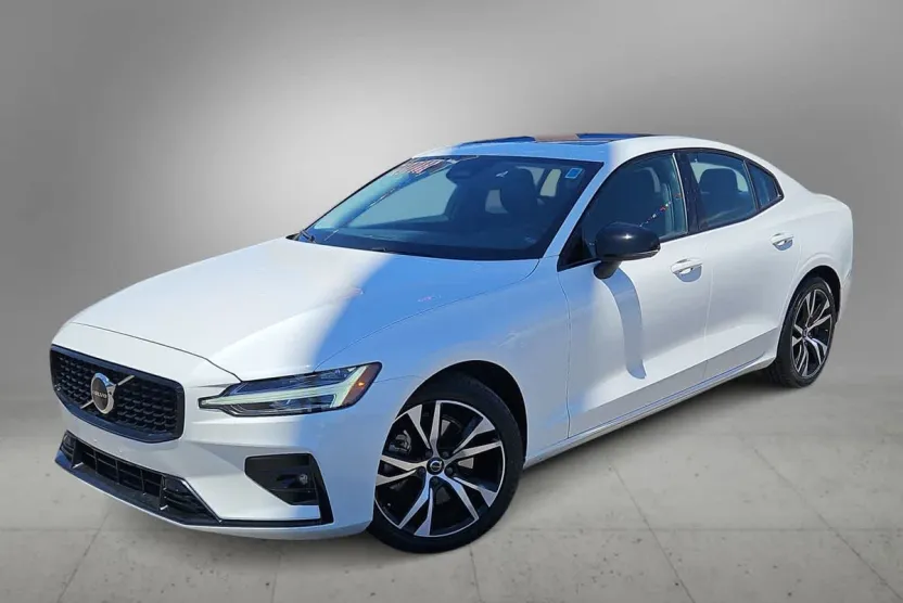 2024 Volvo S60 Core photo 1