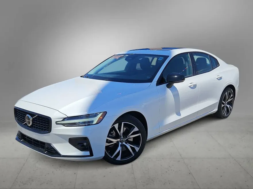 2024 Volvo S60 Core photo 1