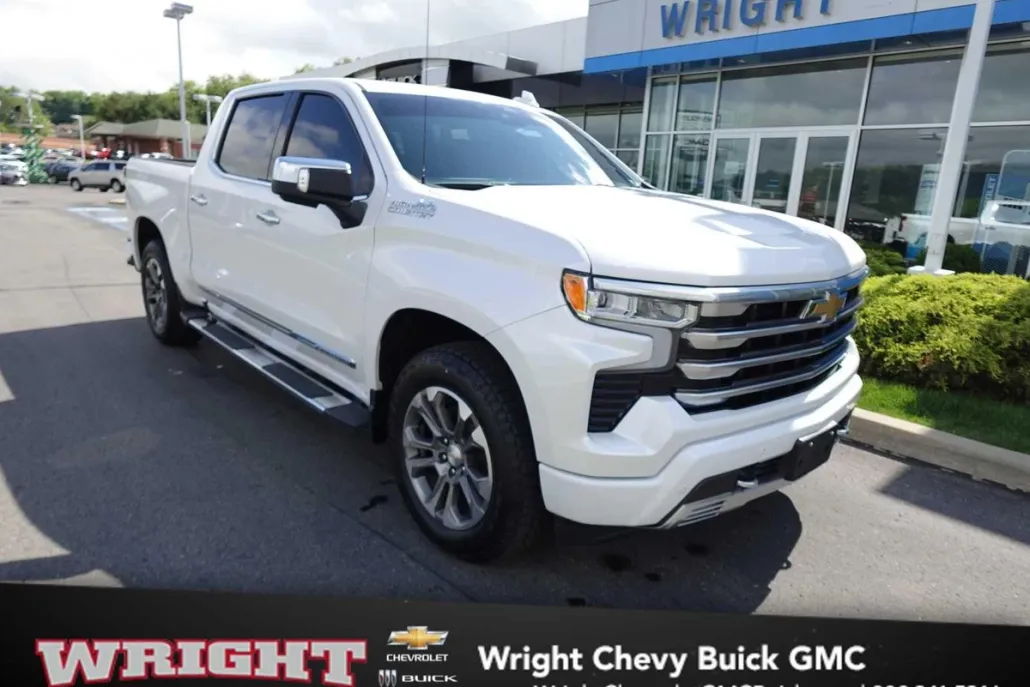 2023 Chevrolet Silverado 1500 High Country photo 1