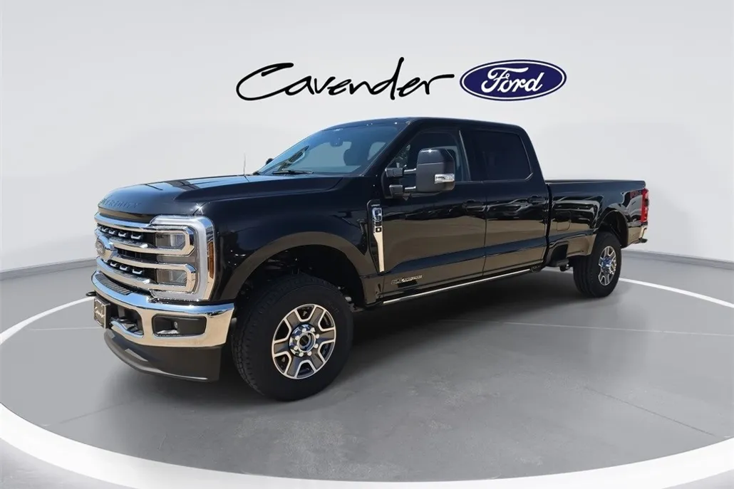 2025 Ford F-350 Lariat photo 1