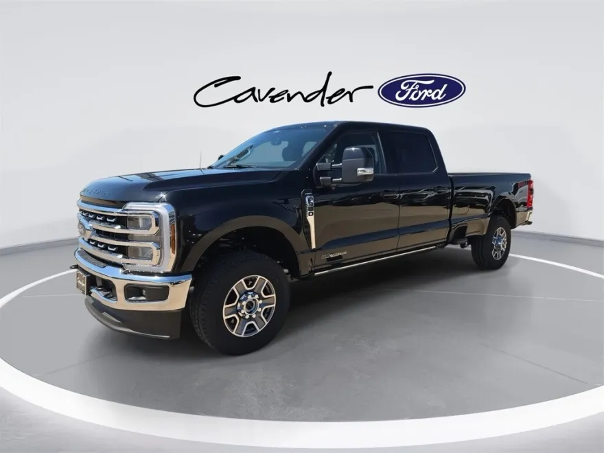 2025 Ford F-350 Lariat photo 1