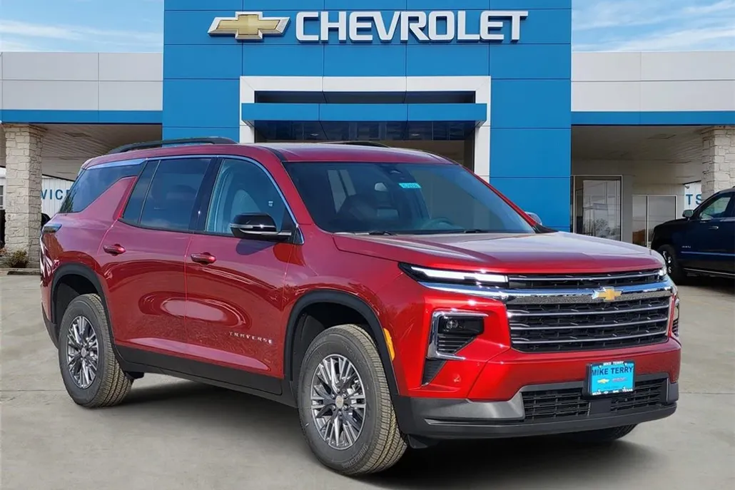 2025 Chevrolet Traverse photo 1