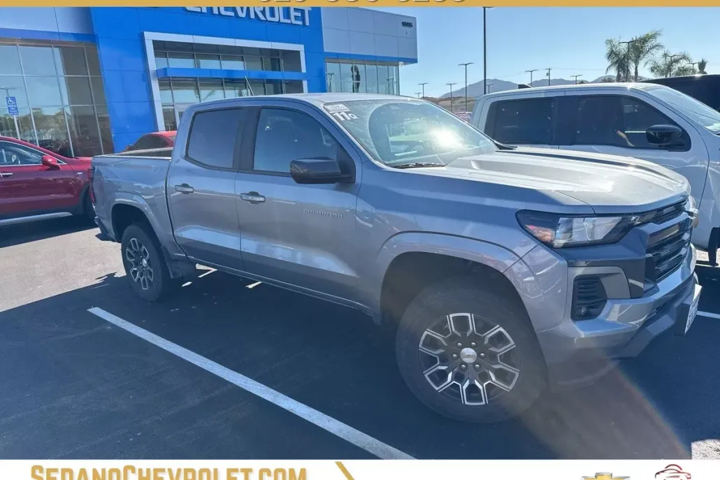 2023 Chevrolet Colorado LT photo 1