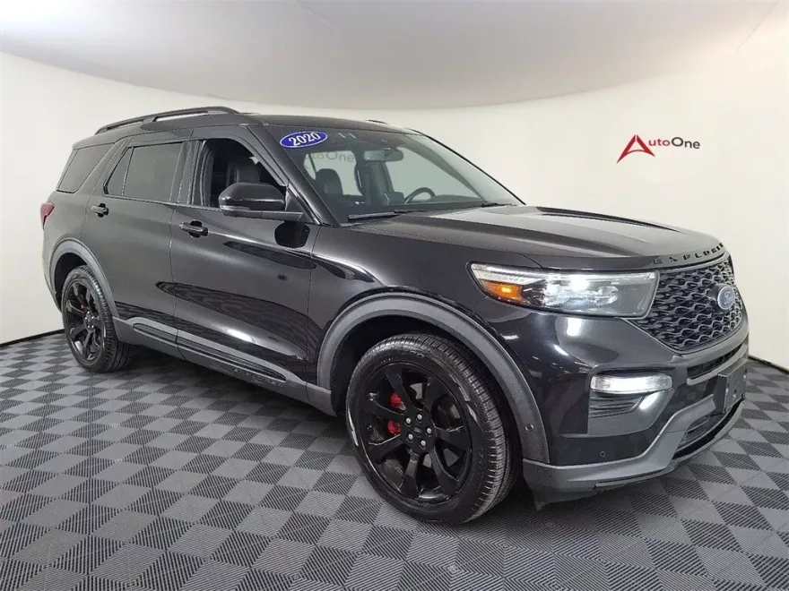 2020 Ford Explorer ST photo 1