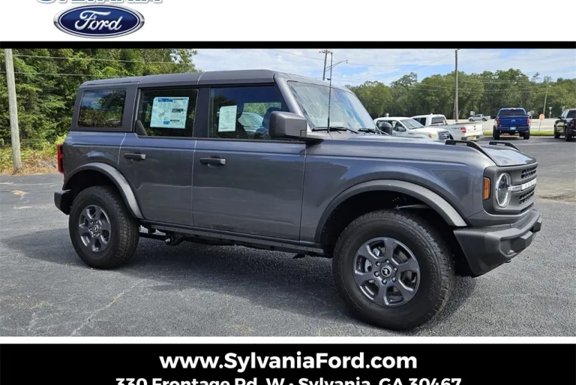 2025 Ford Bronco Base photo 1