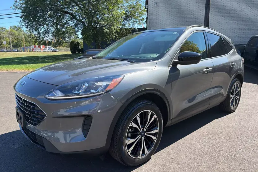 2022 Ford Escape SE photo 1