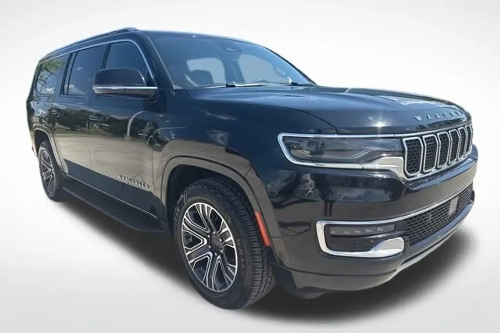 2023 Jeep Wagoneer L Series II photo 1