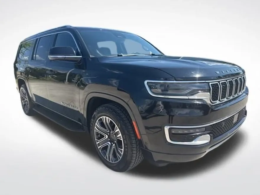 2023 Jeep Wagoneer L Series II photo 1