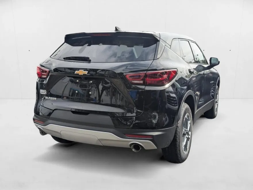2025 Chevrolet Blazer 2LT photo 1