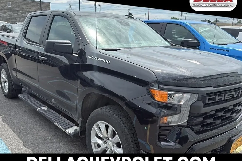 2023 Chevrolet Silverado 1500 Custom photo 1
