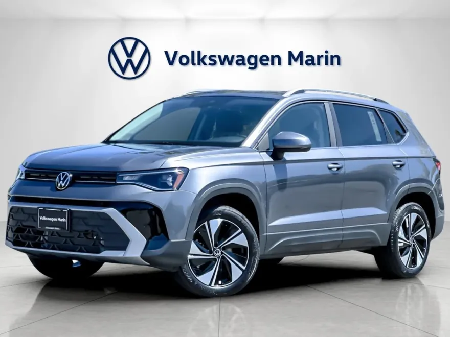 2025 Volkswagen Taos SE photo 1