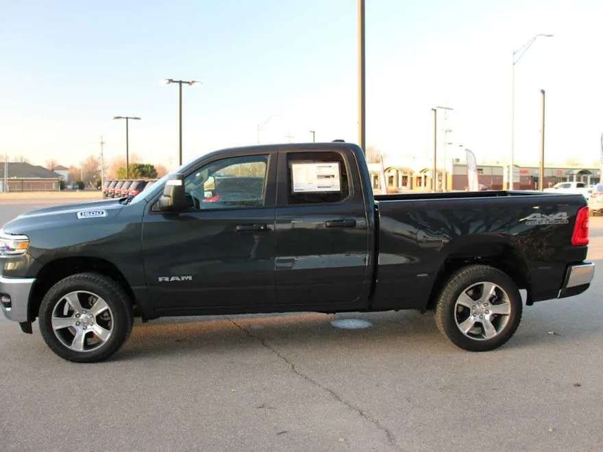 2025 Ram 1500 Tradesman photo 1