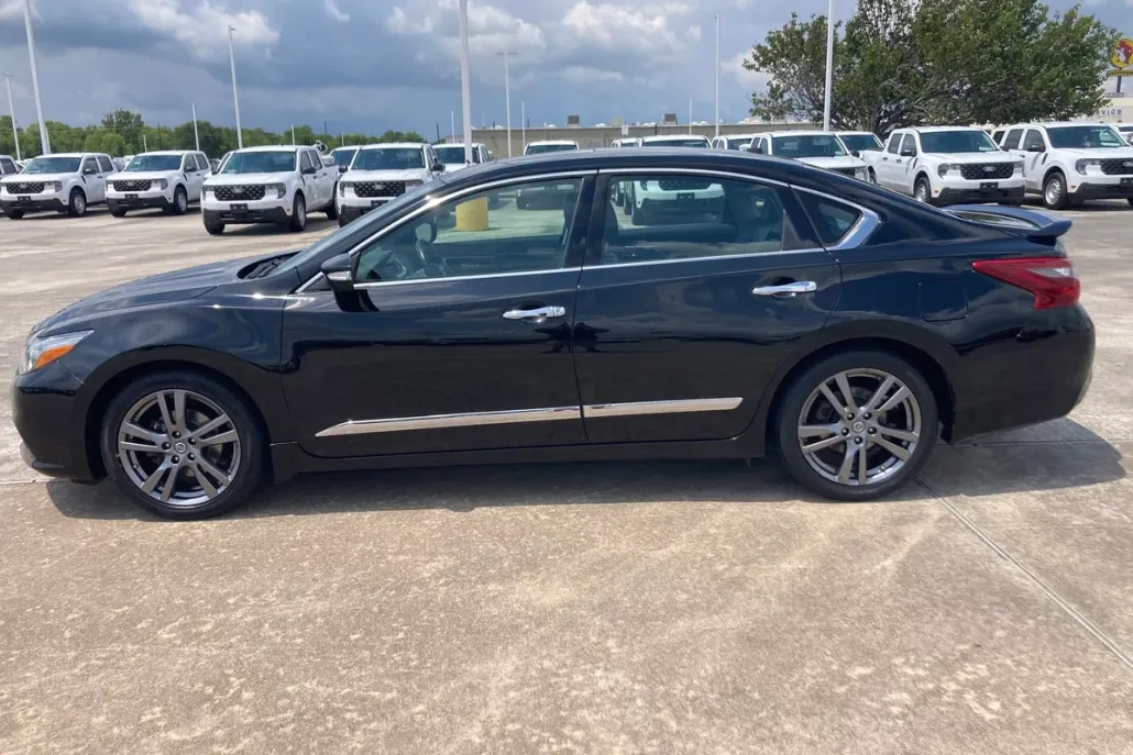 2018 Nissan Altima 3.5 SL photo 1