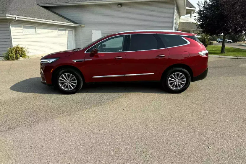 2024 Buick Enclave Premium photo 1