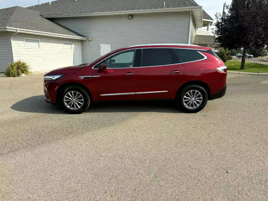 2024 Buick Enclave Premium photo 1
