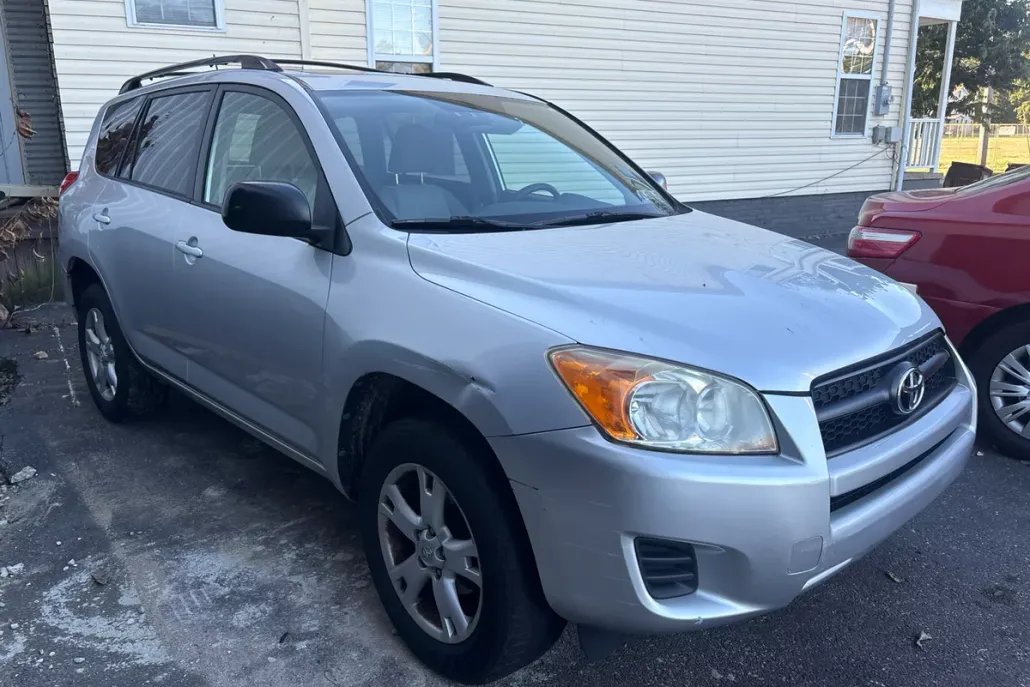 2012 Toyota RAV4 Base photo 1