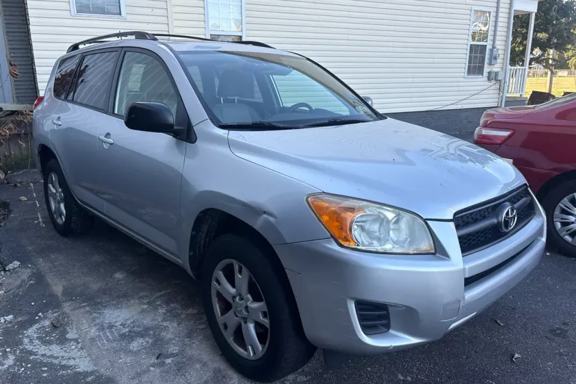 2012 Toyota RAV4 Base photo 1