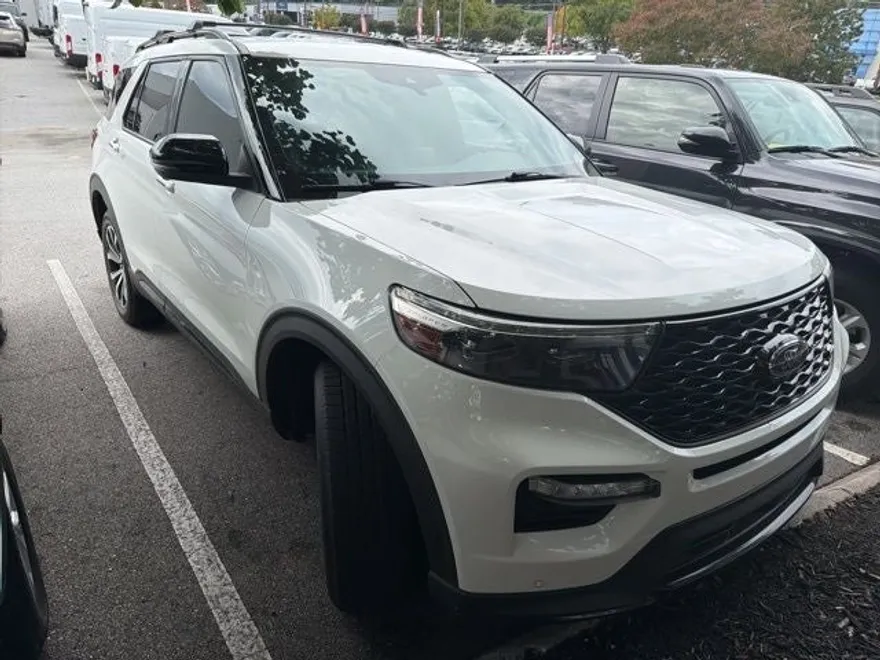 2020 Ford Explorer ST photo 1