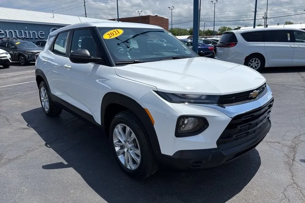 2021 Chevrolet Trailblazer LS photo 1