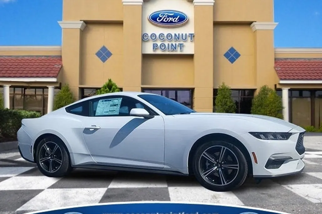 2025 Ford Mustang EcoBoost photo 1