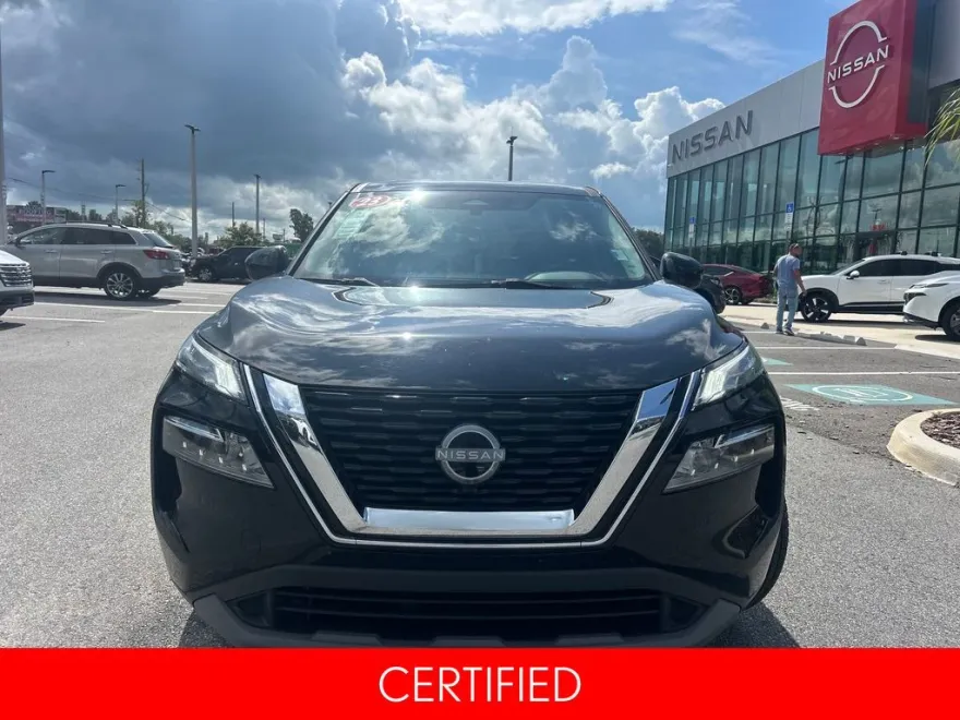 2023 Nissan Rogue SV photo 1