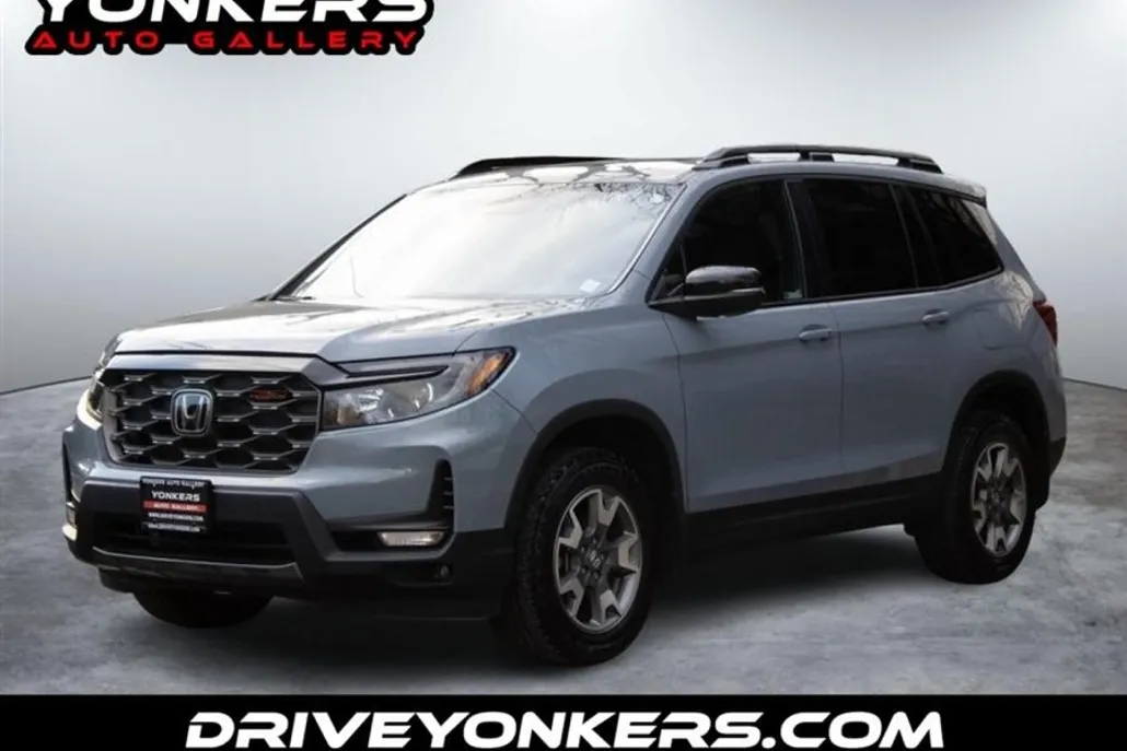 2023 Honda Passport TrailSport photo 1