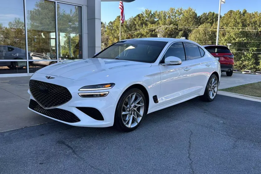 2022 Genesis G70 2.0T photo 1