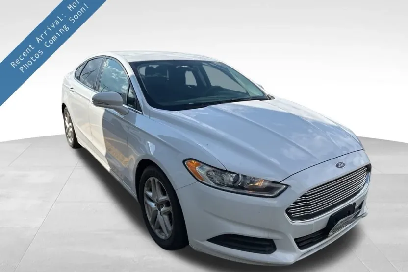 2016 Ford Fusion SE photo 1