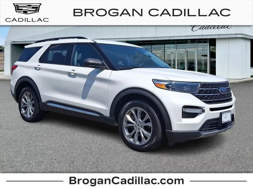 2020 Ford Explorer XLT photo 1