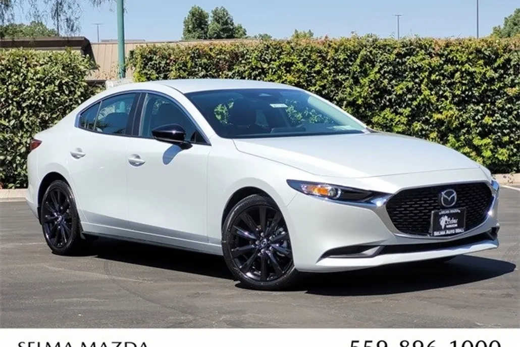 2025 Mazda Mazda3 2.5 Select Sport photo 1