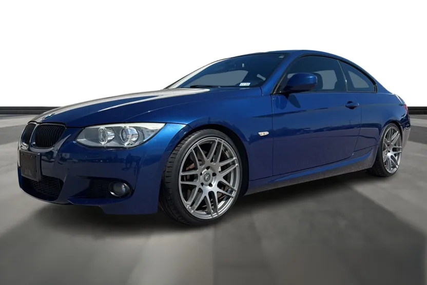 2011 Bmw 335i 3-Series photo 1