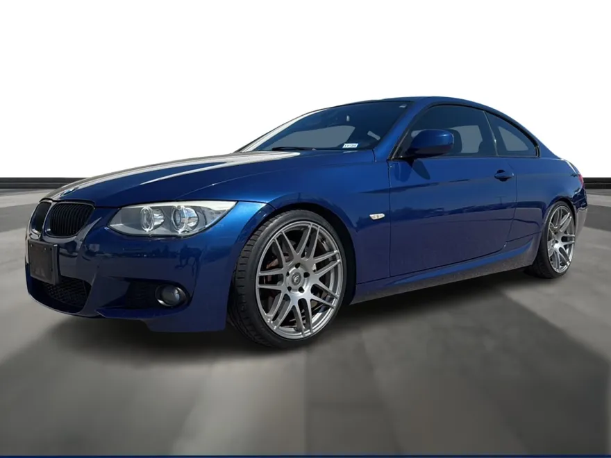2011 Bmw 335i 3-Series photo 1