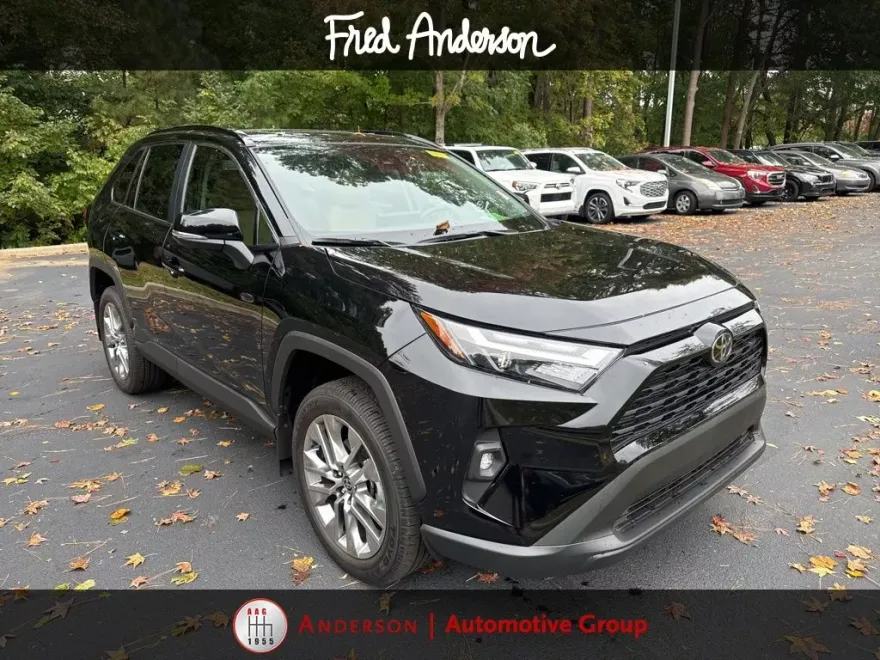 2025 Toyota RAV4 XLE Premium photo 1
